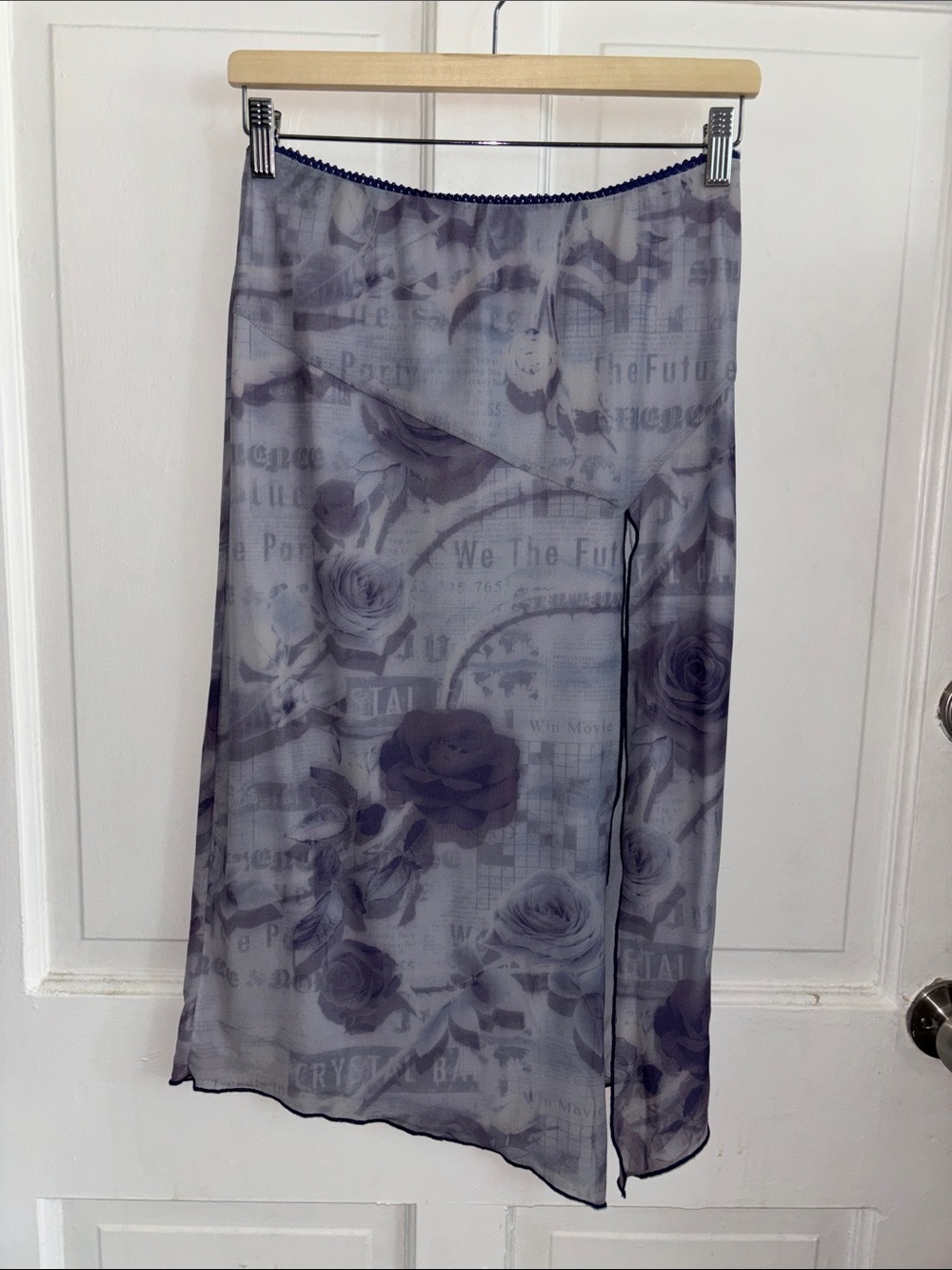 silence + noise Gray Floral Sheer Asymmetrical Midi Skirt